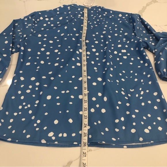 Made With Love NWT Blue White Polka Dot Blouse Button Up M - Picture 7 of 9